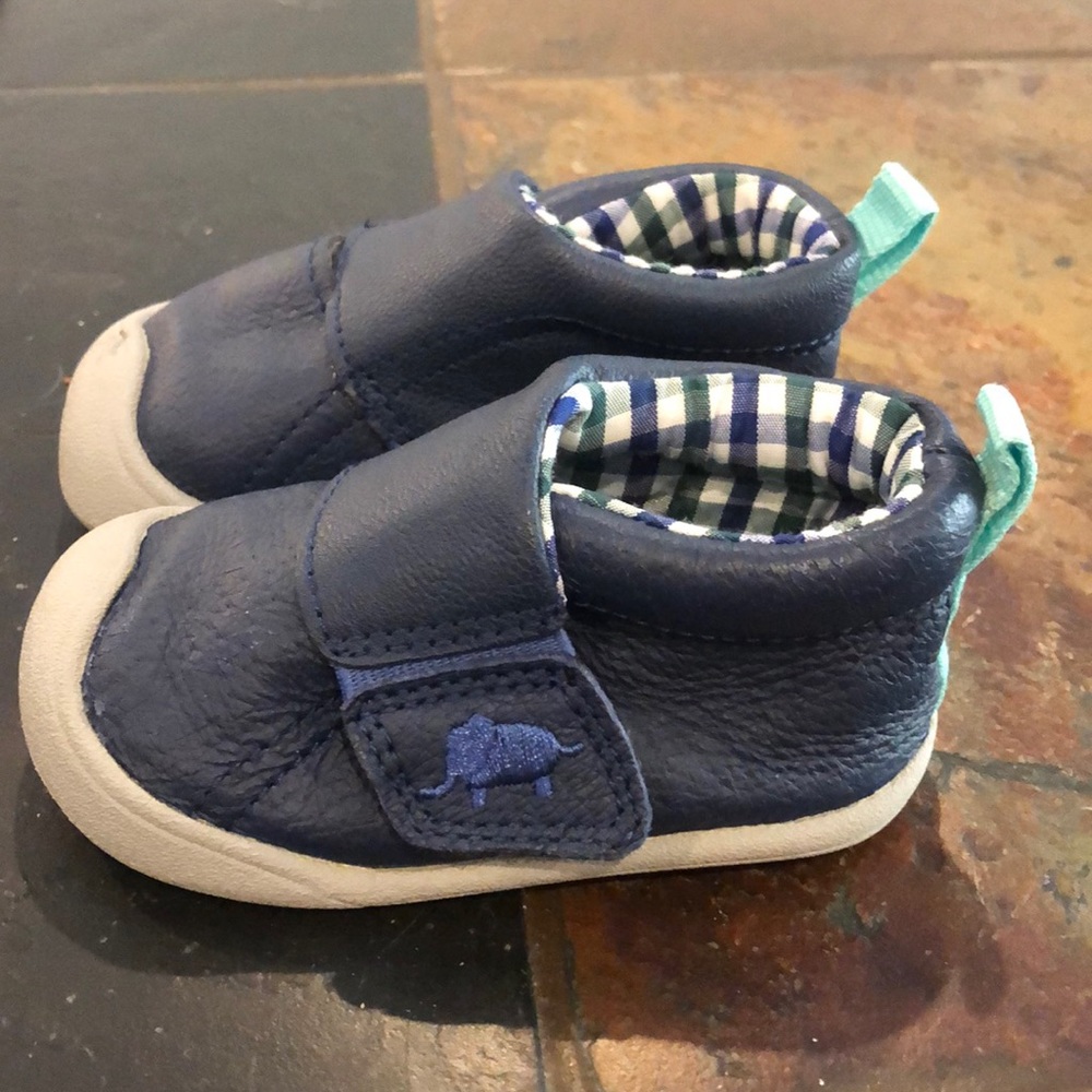 Carter’s crawler shoes